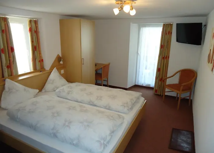 蒙地摩洛酒店 萨斯阿尔马格尔